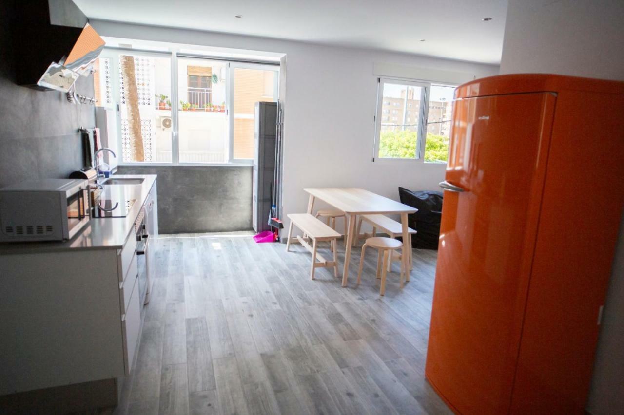 Appartement Piso De Diseno A 5 Min Andando De La Playa à Valence Extérieur photo